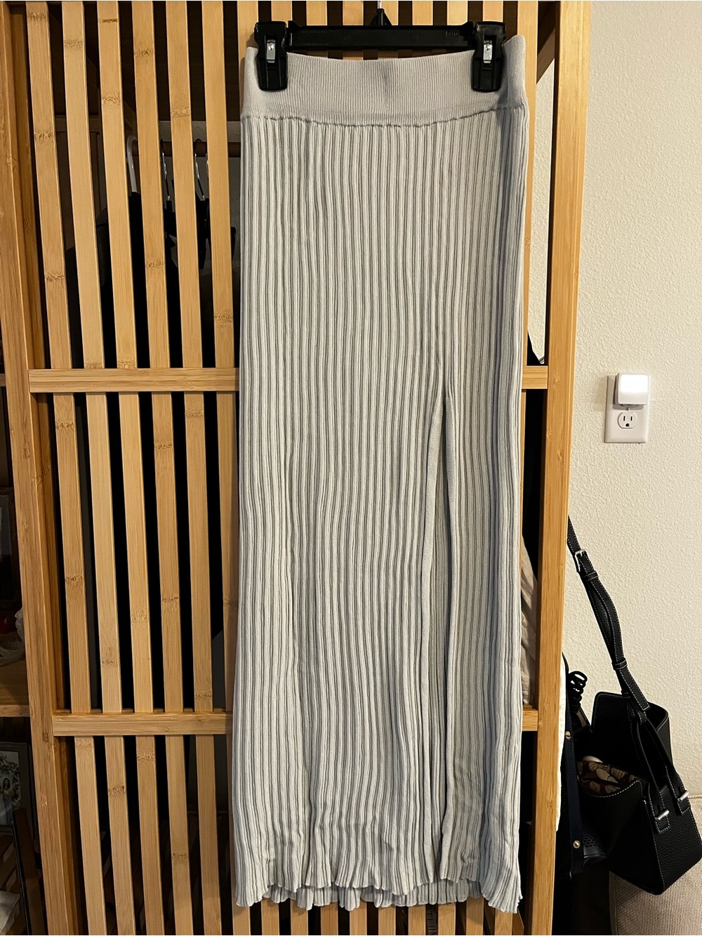 Wilfred Ribbed Maxi Skirt in Light Gray